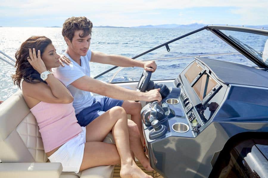 02_Nura_Quicksilver_875_boatchartermenorcahelm Quicksilver_755-Mosquito-Menorca-Rent_boat_Yacht_location_Yachts